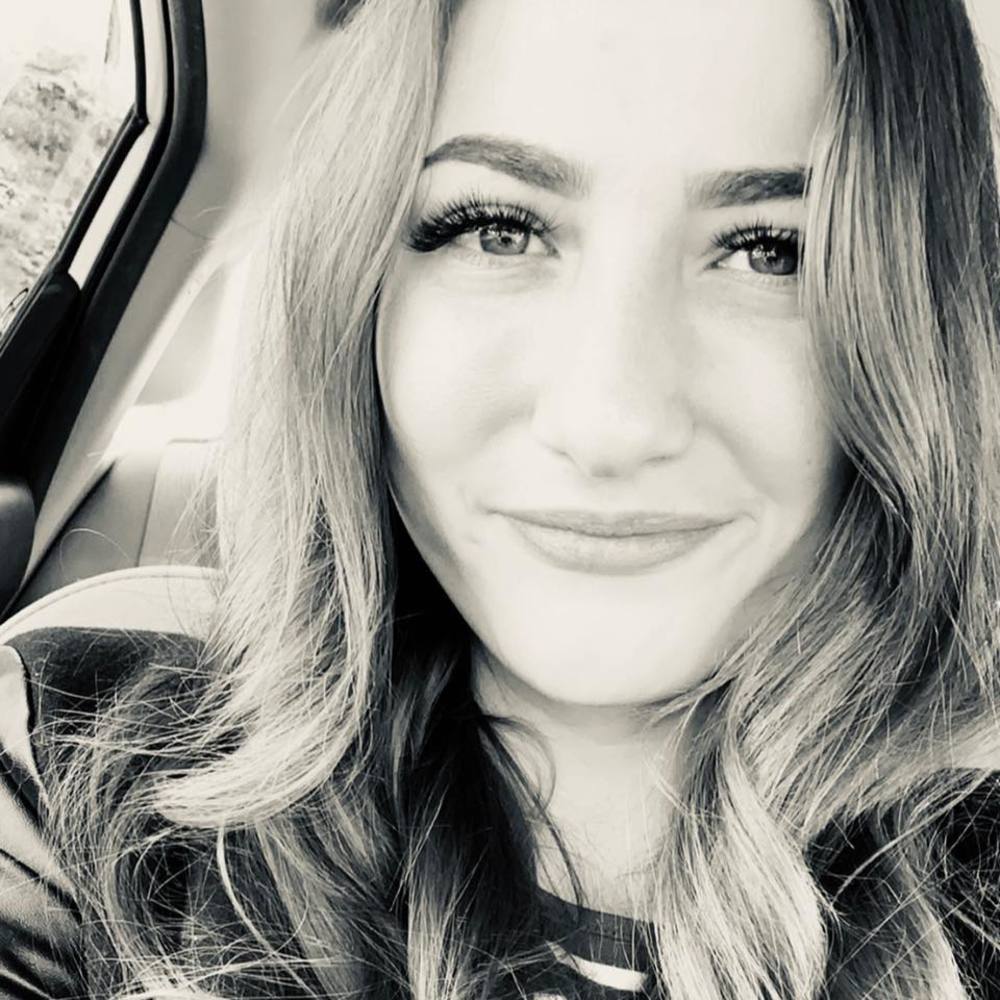 Meet your Posher, Alyssa